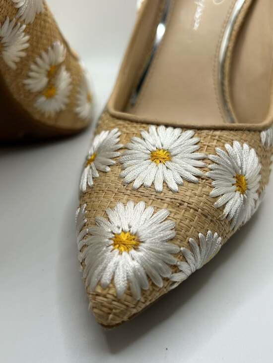 Jessica Simpson Cassanis Daisy Embroidered Straw Pointed-Toe Pumps - Picture 5 of 6